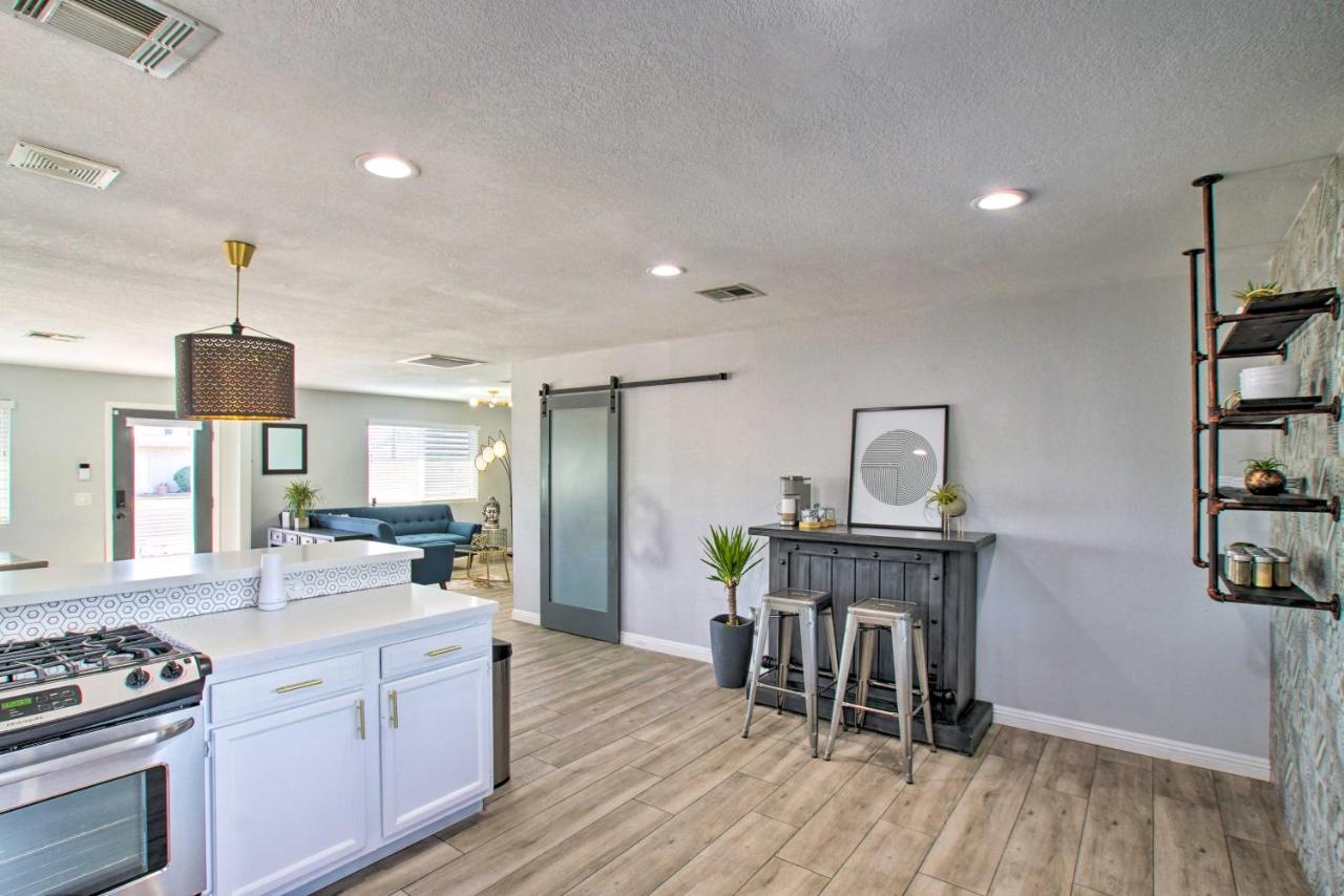 Charming Phoenix Home With Patio About 3 Miles To Dtwn! Eksteriør bilde