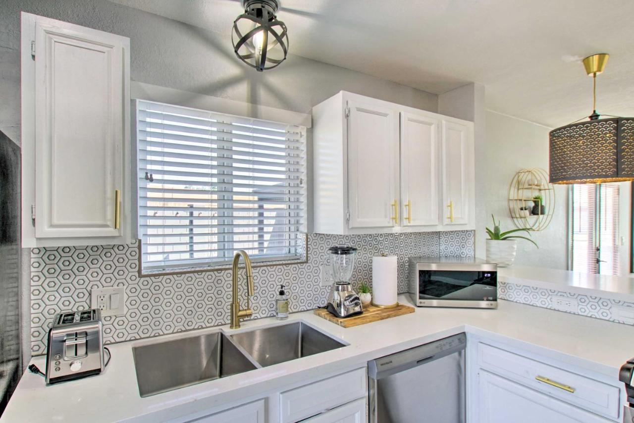 Charming Phoenix Home With Patio About 3 Miles To Dtwn! Eksteriør bilde